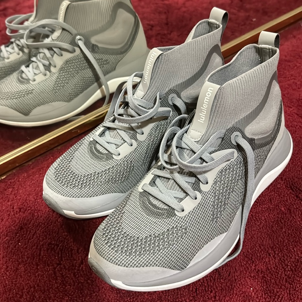 Lululemon Athletica Chargefeel Mid women’s shoes size 7.5 worn once.